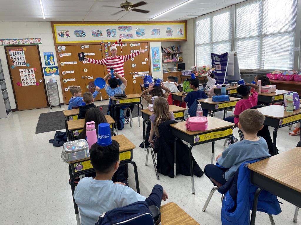 Joel Katz reading to a class at St. Matthias School